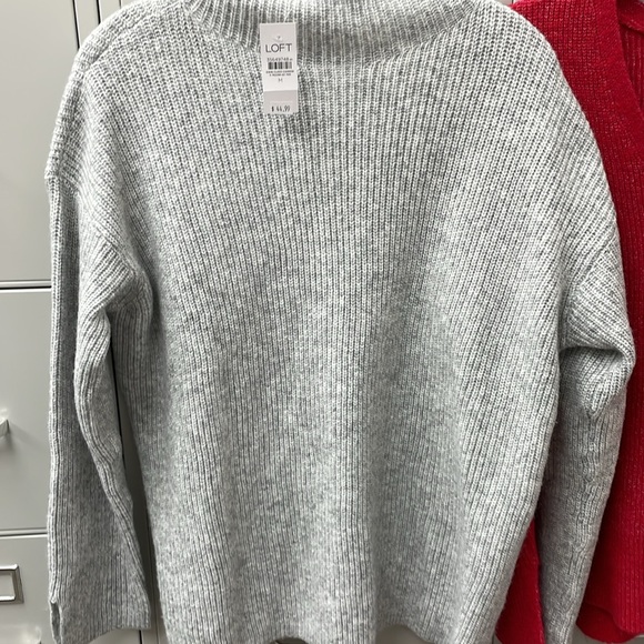 Loft new with tag.  Final sale and it’s too big - Picture 2 of 2